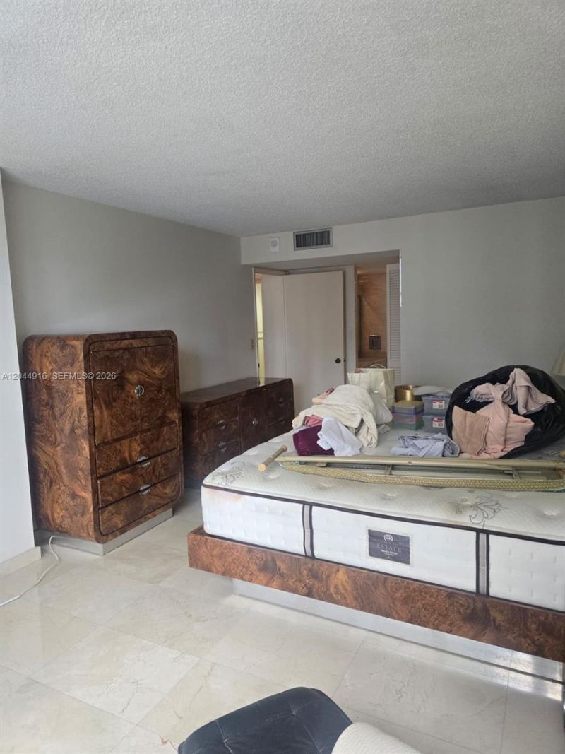 1901 Brickell Ave, Unit B1614, Miami, FL 33129 Photo