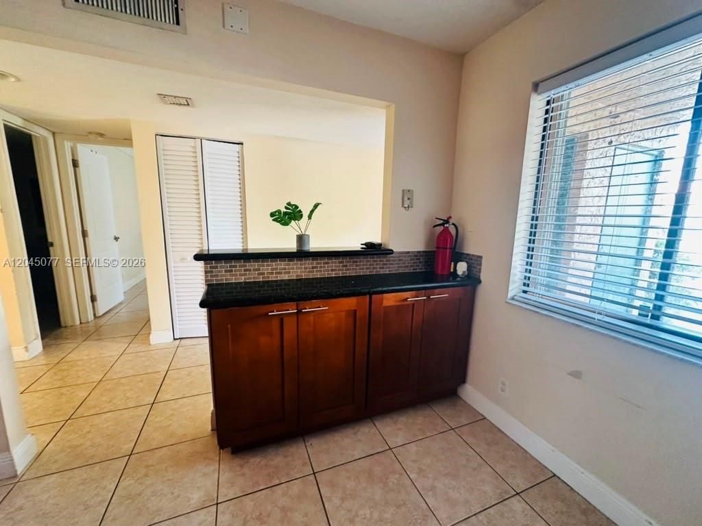 197 Lakeview Dr , Unit 105, Weston, FL 33326 Photo