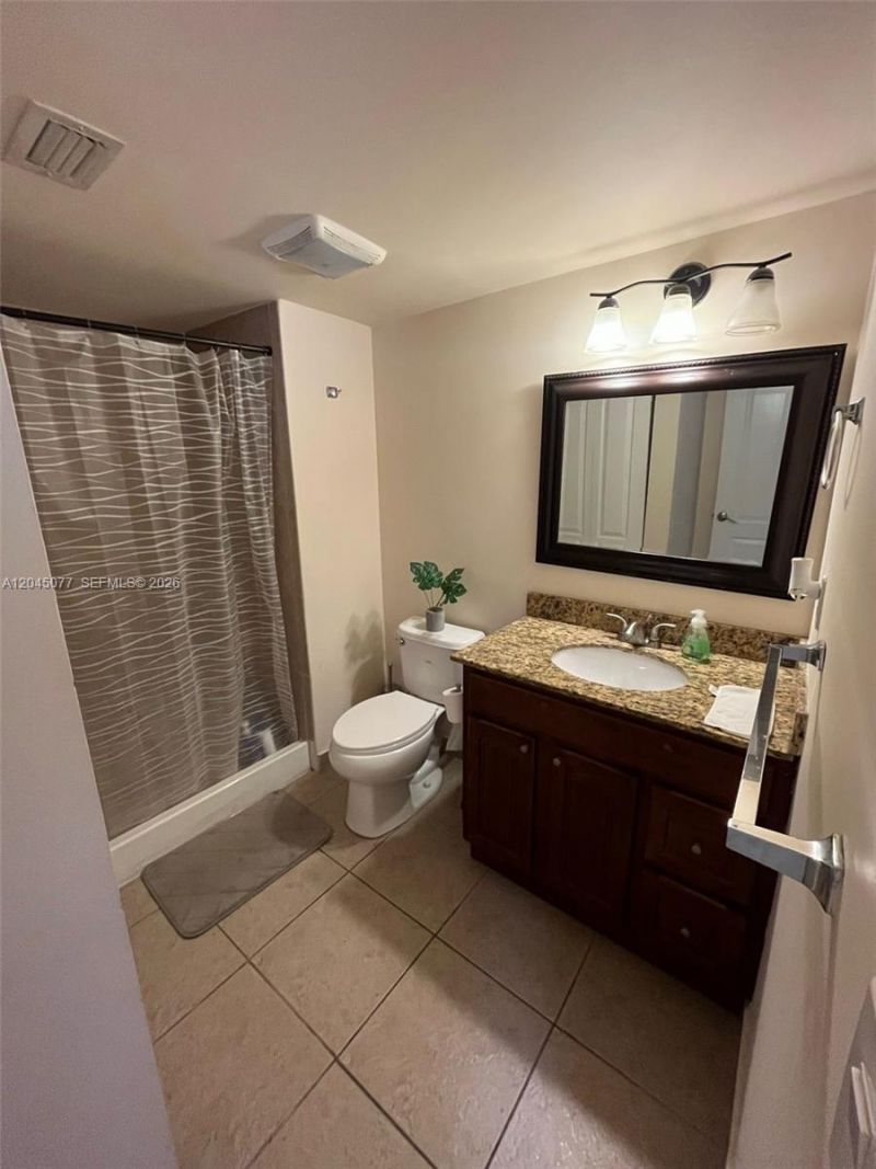197 Lakeview Dr , Unit 105, Weston, FL 33326 Photo