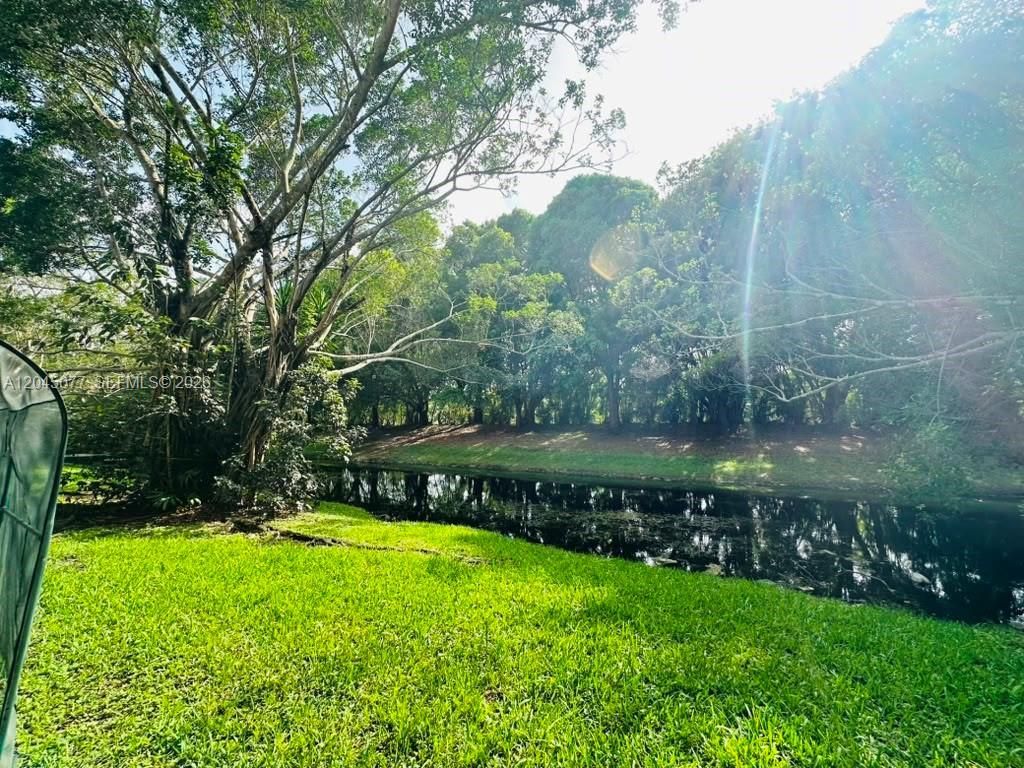 197 Lakeview Dr , Unit 105, Weston, FL 33326 Photo