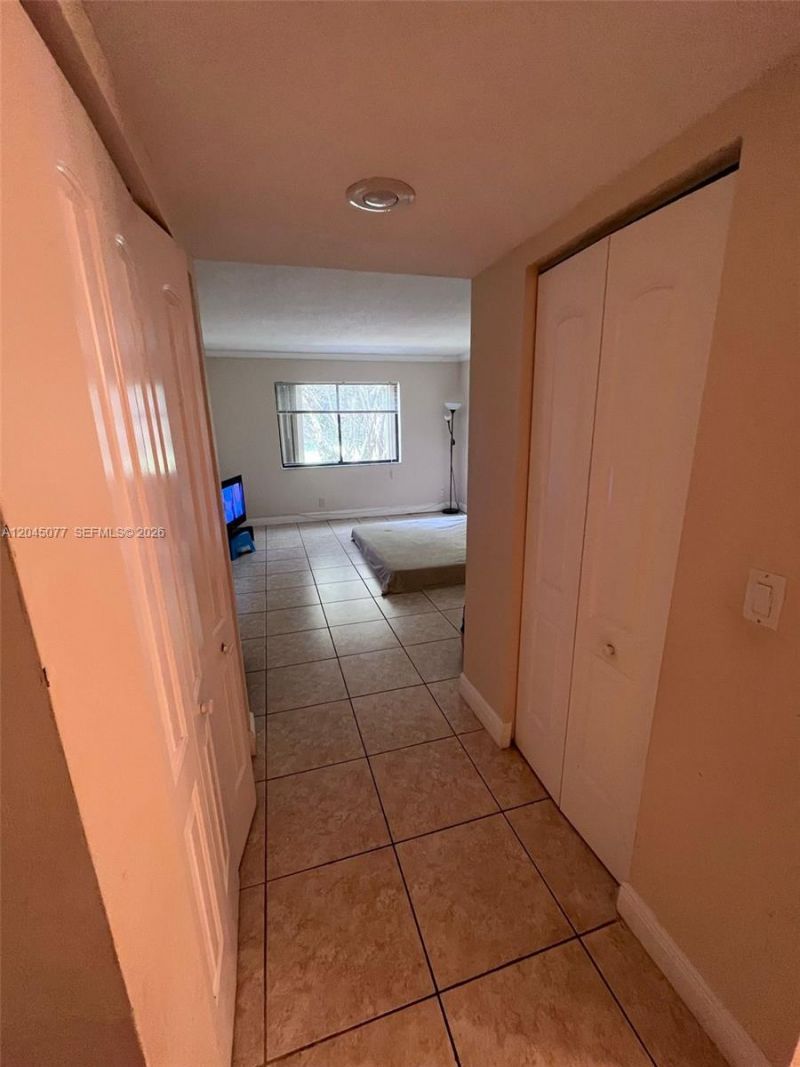 197 Lakeview Dr , Unit 105, Weston, FL 33326 Photo