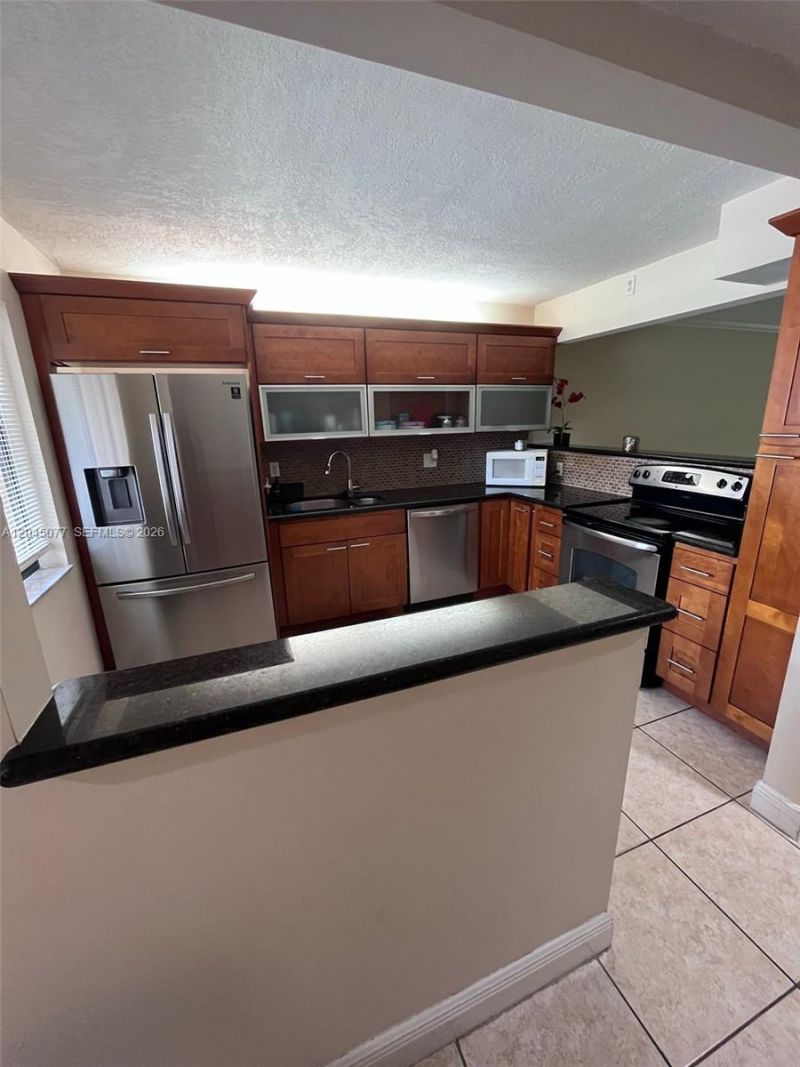 197 Lakeview Dr , Unit 105, Weston, FL 33326 Photo