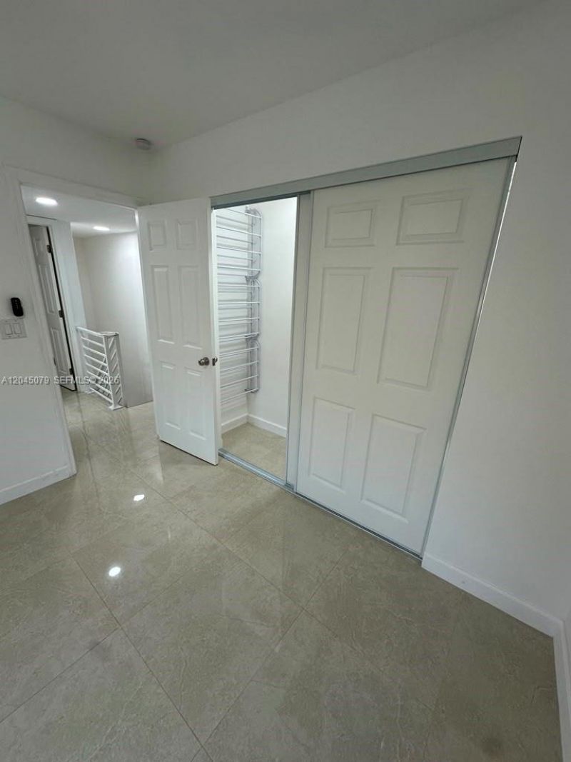 1560 W 46th St , Unit 228, Hialeah, FL 33012 Photo