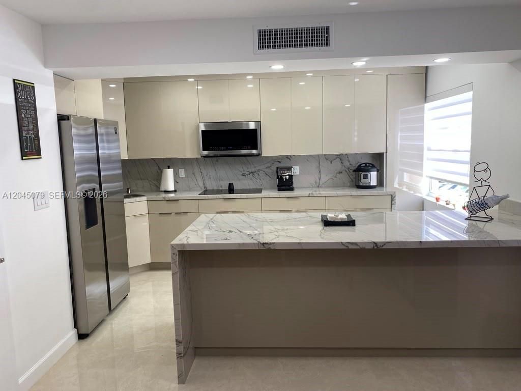 1560 W 46th St , Unit 228, Hialeah, FL 33012 Photo