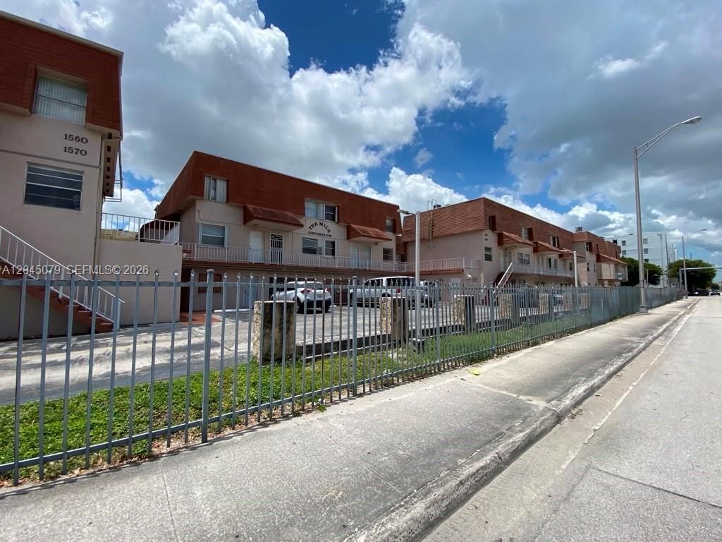 1560 W 46th St , Unit 228, Hialeah, FL 33012 Photo