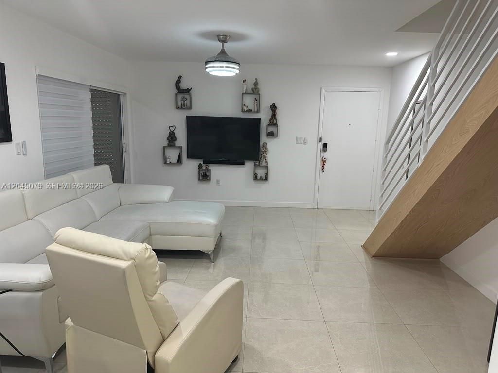 1560 W 46th St , Unit 228, Hialeah, FL 33012 Photo