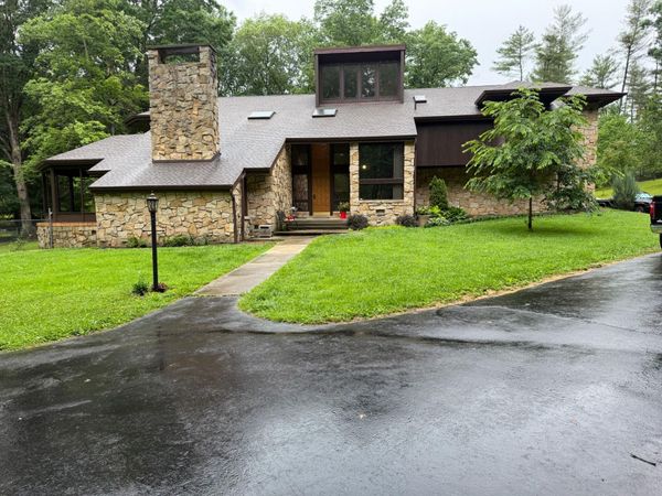 1 Woodside Dr, Summersville, WV 26651