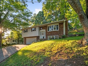 1109 Shamrock Road, Charleston, WV 25314