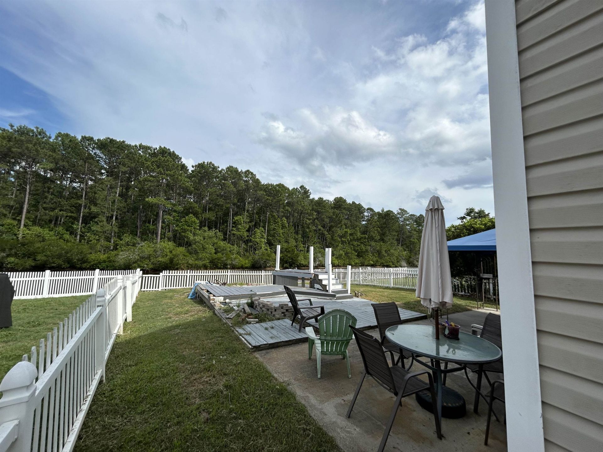 464 Dandelion Ln. Photo 10