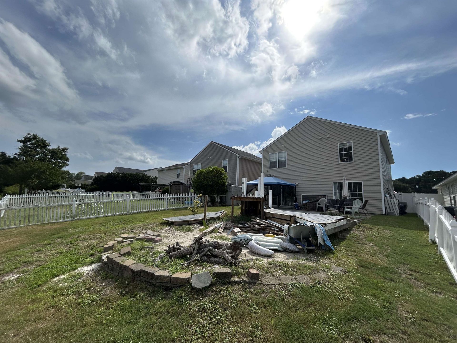 464 Dandelion Ln. Photo 8
