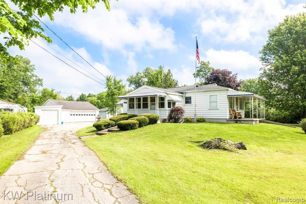 5930 Gratiot Avenue, Saint Clair Township, MI 48079 Main Photo