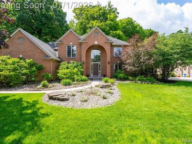 21596 Chase Drive, Novi, MI 48375