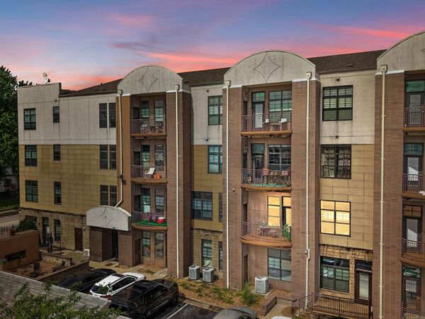 623 W Walnut Street , Unit 203, Springfield, MO 65806