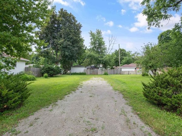 1063 LANGLADE AVENUE, Green Bay, WI 54304