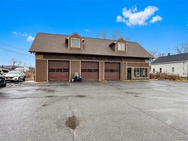611 W Manlius Street, East Syracuse, NY 13057