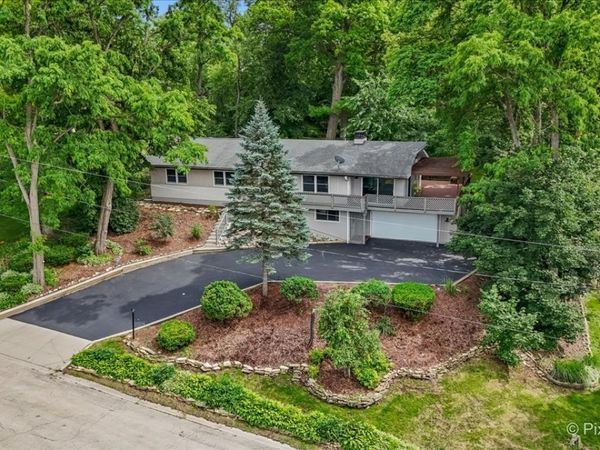 109 Wood Drive , Algonquin, IL 60102