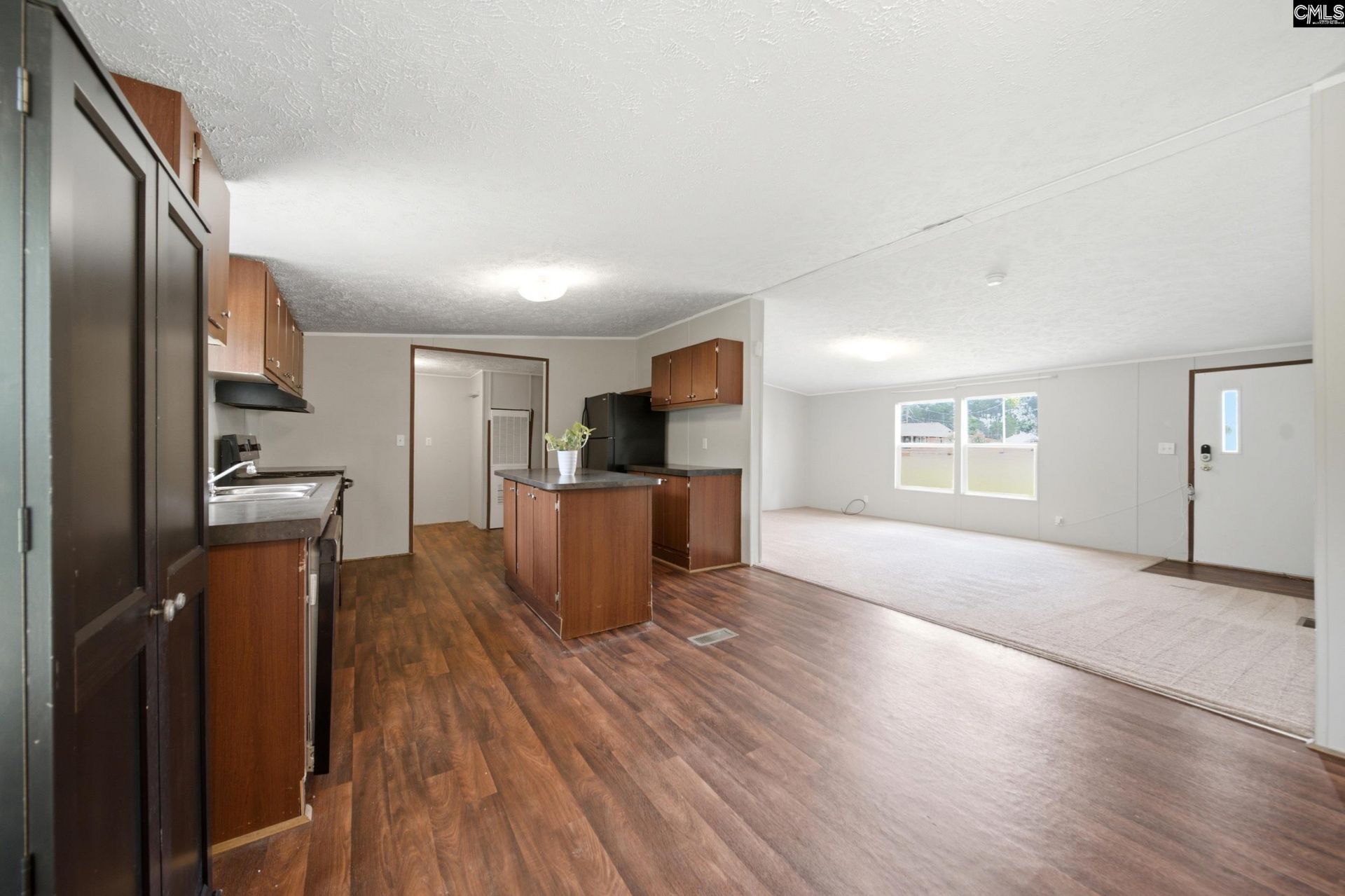 233 Peeler Road  Photo 10