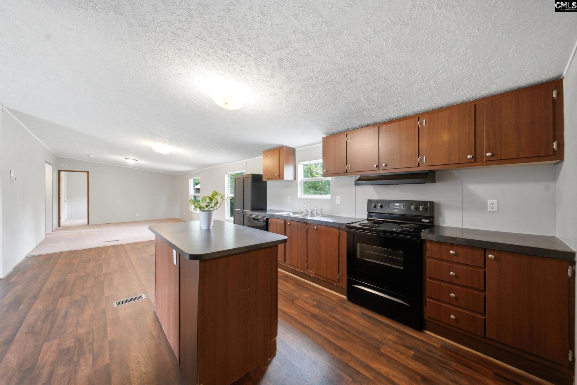 233 Peeler Road  Photo 12