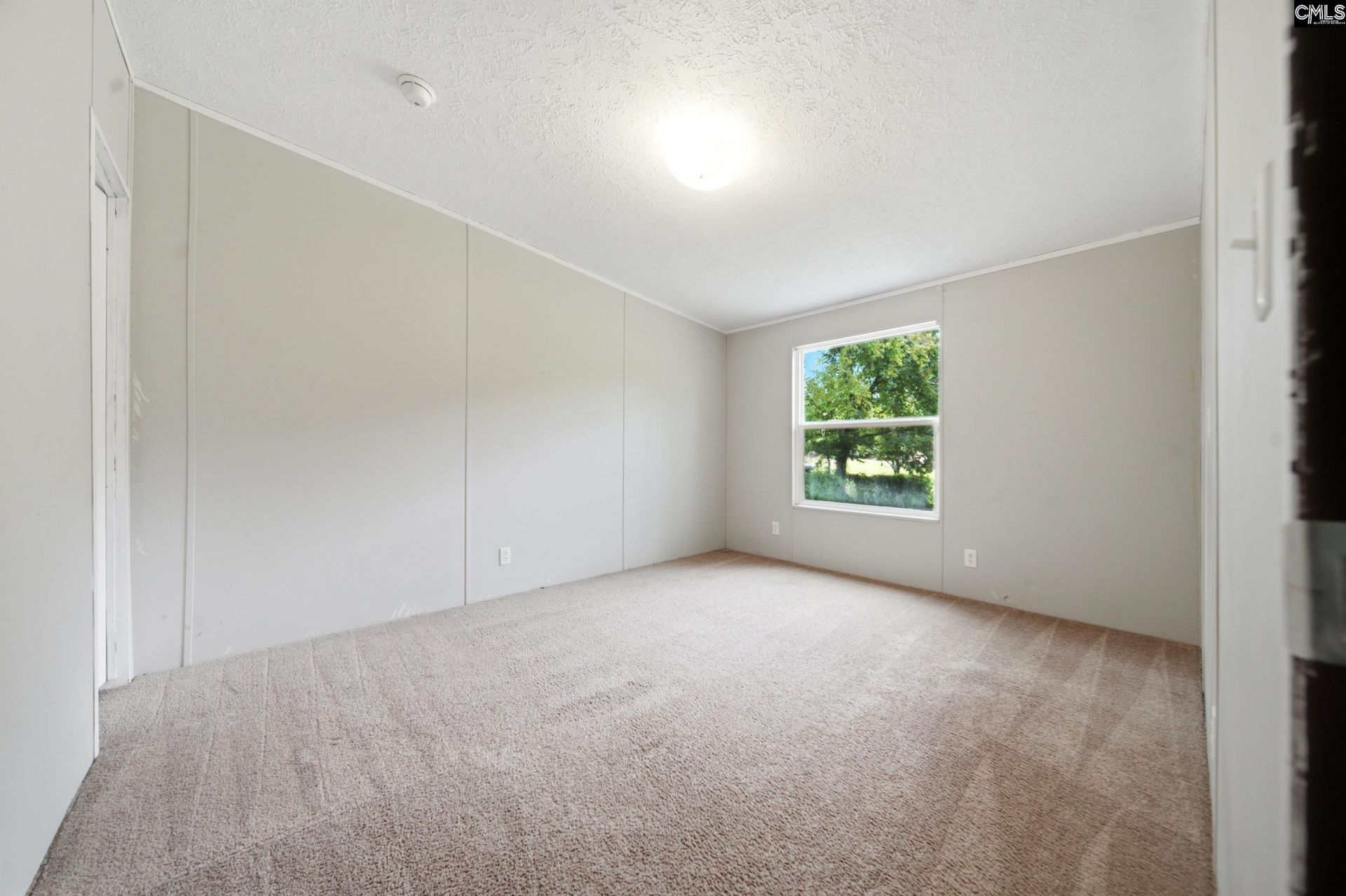 233 Peeler Road  Photo 5