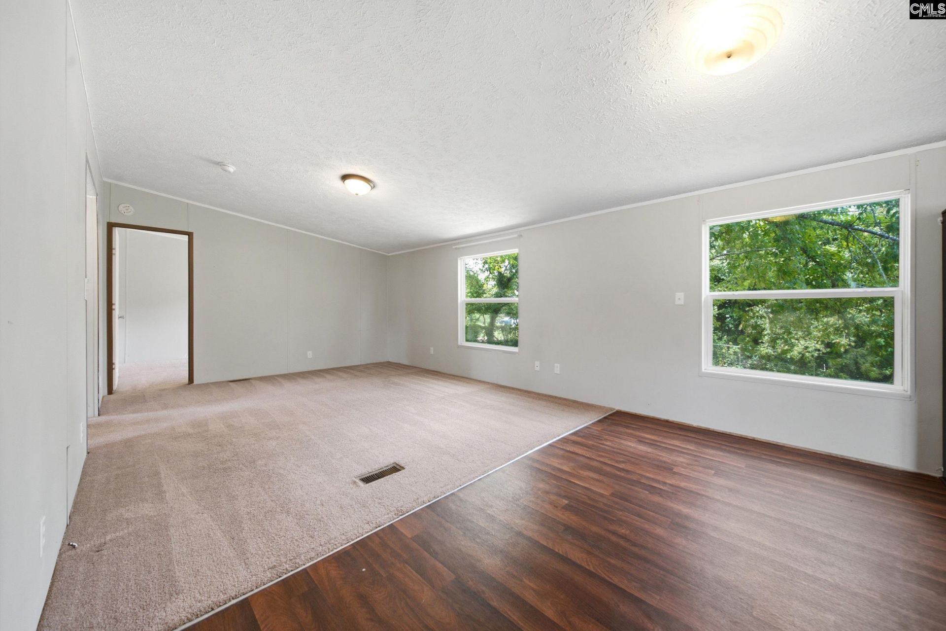 233 Peeler Road  Photo 9