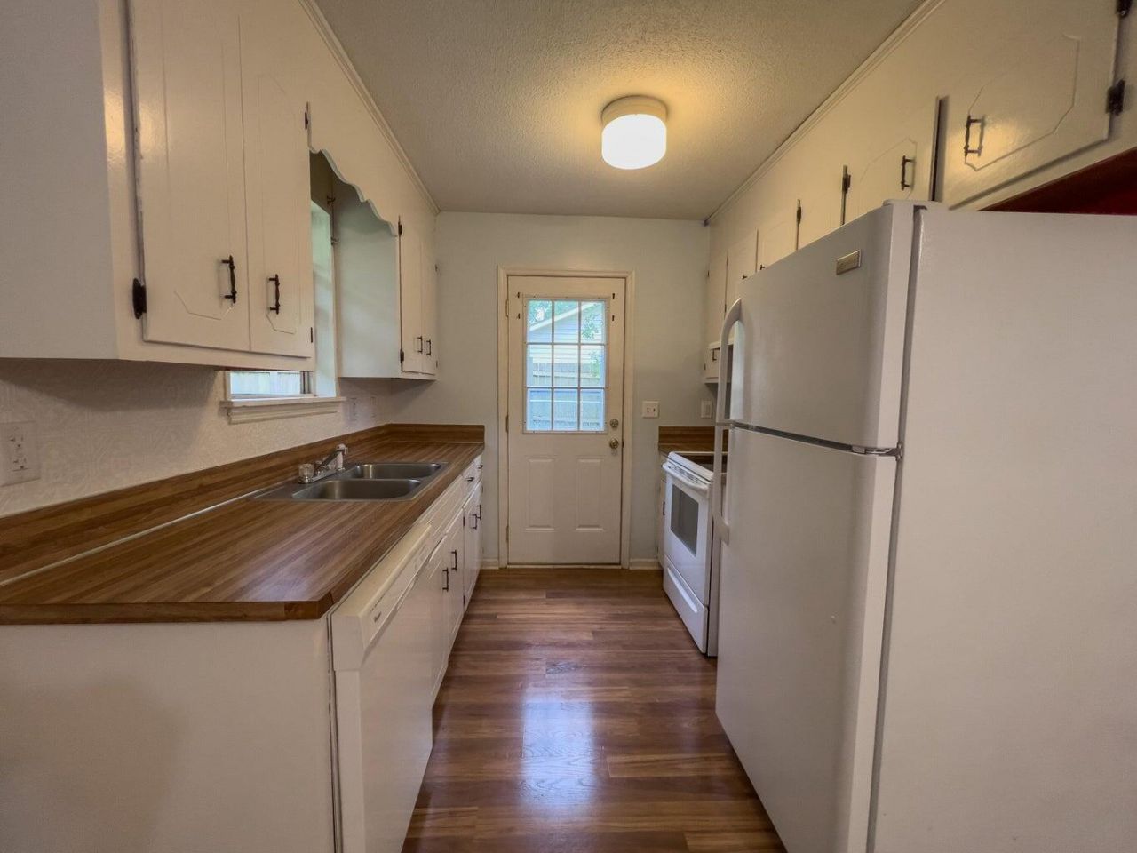 104 Stephen Court Photo 5