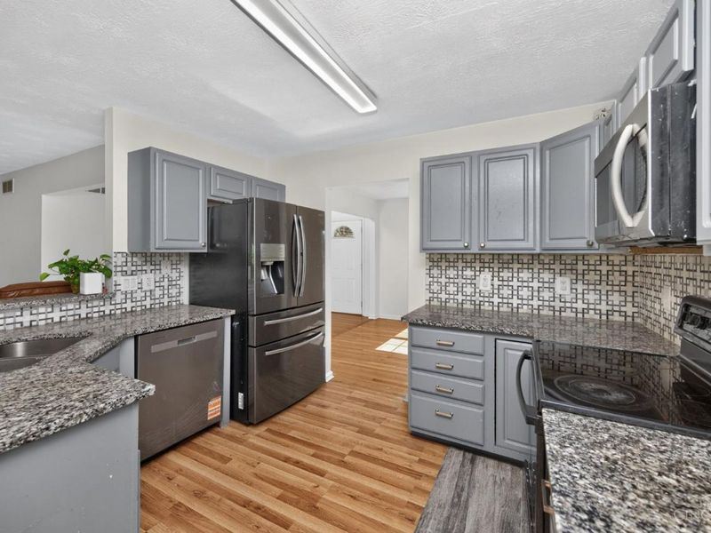 11909 Winston Circle, Forest Park, OH 45240 Photo 13