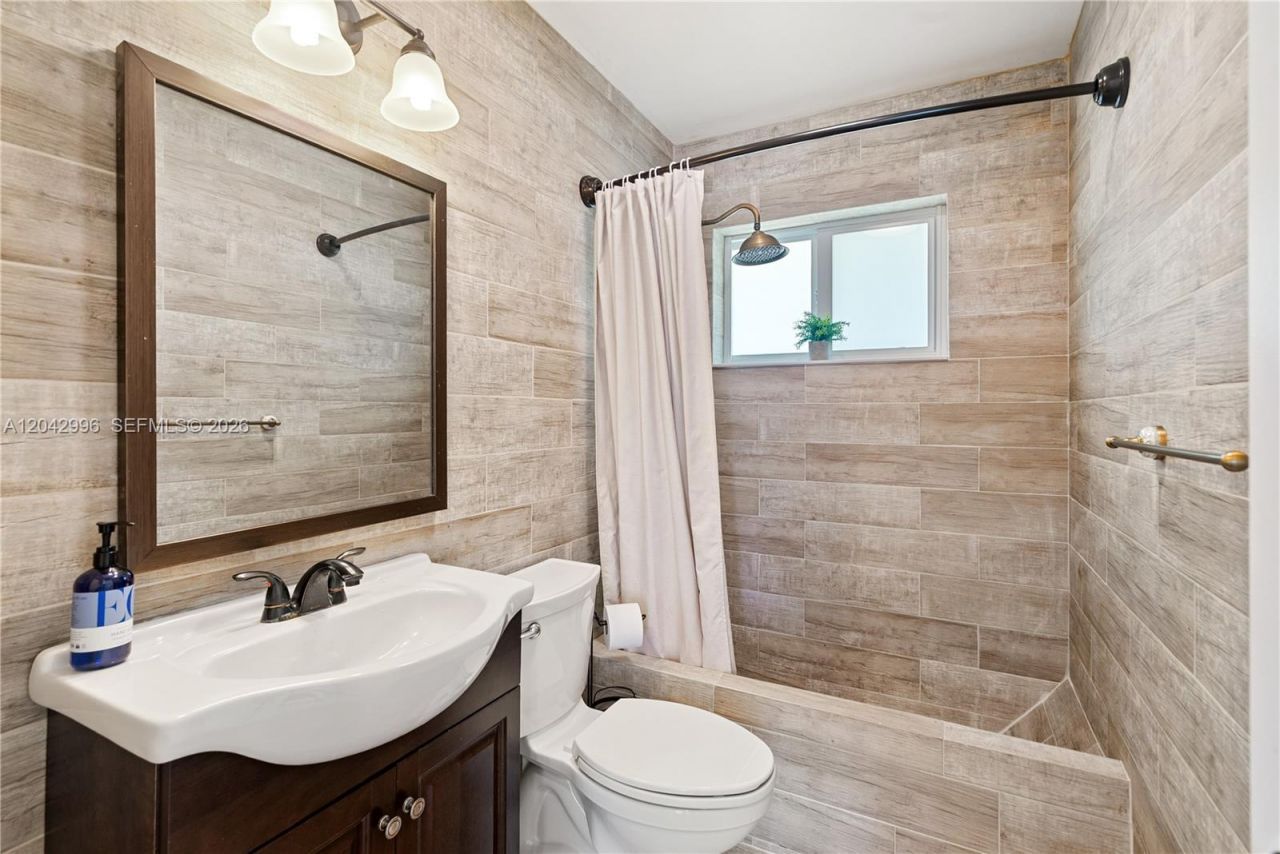 74051 Overseas Hwy , Islamorada, FL 33036 Photo