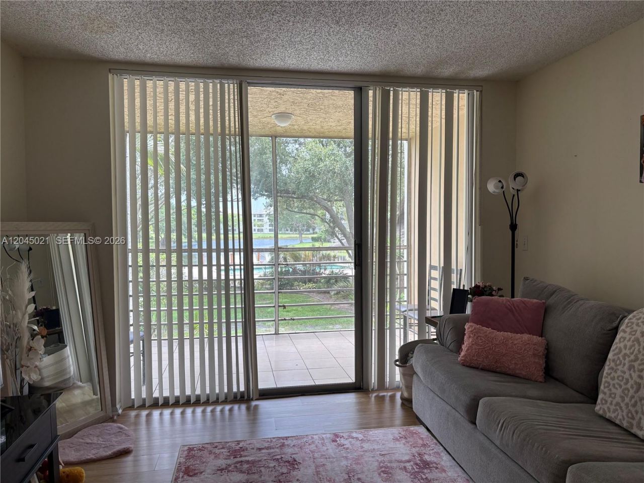 9340 Lagoon Pl , Unit 202, Davie, FL 33324 Photo