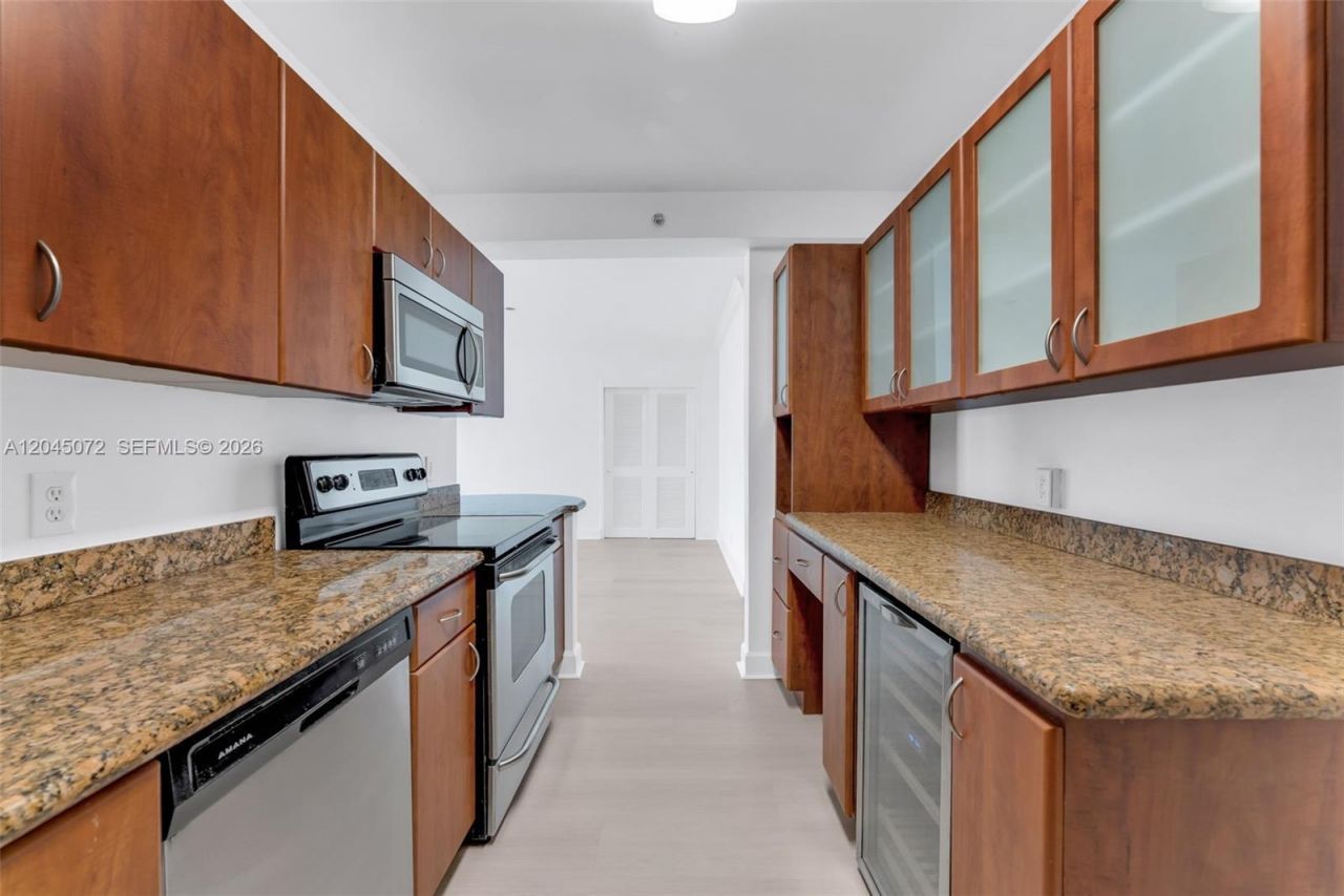401 69th St , Unit 1201, Miami Beach, FL 33141 Photo