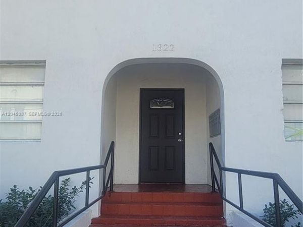 1322 SW 7th St , Unit 8, Miami, FL 33135