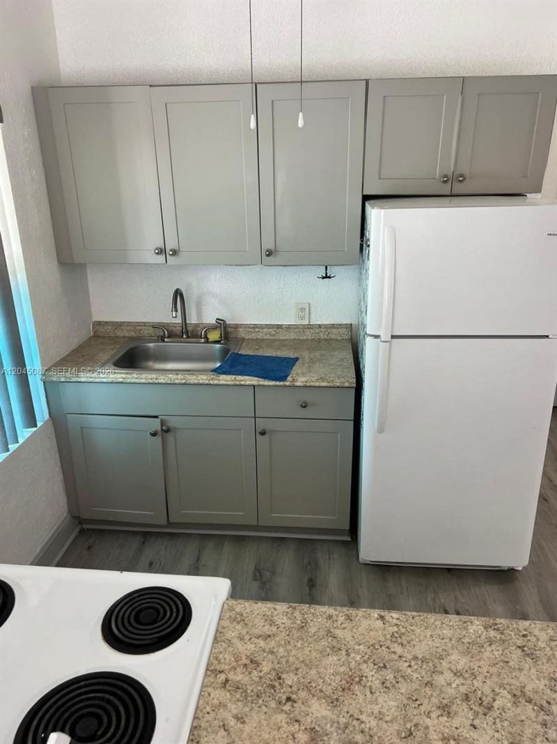 1322 SW 7th St , Unit 8, Miami, FL 33135 Photo