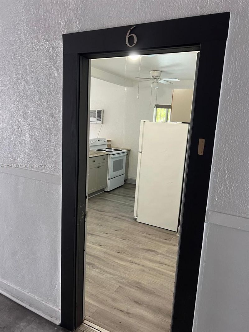 1322 SW 7th St , Unit 8, Miami, FL 33135 Photo