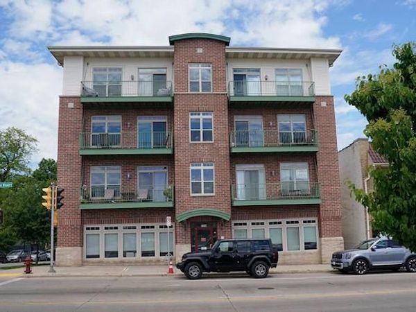 5128 W Bluemound ROAD, Unit 201, Milwaukee, WI 53208