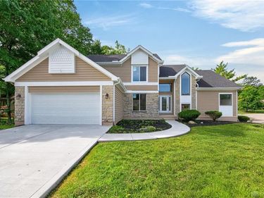 811 Wind Bluff Point, Springboro, OH 45066