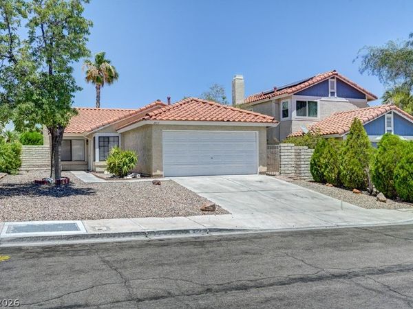 2414 Muirfield Avenue , Henderson, NV 89074