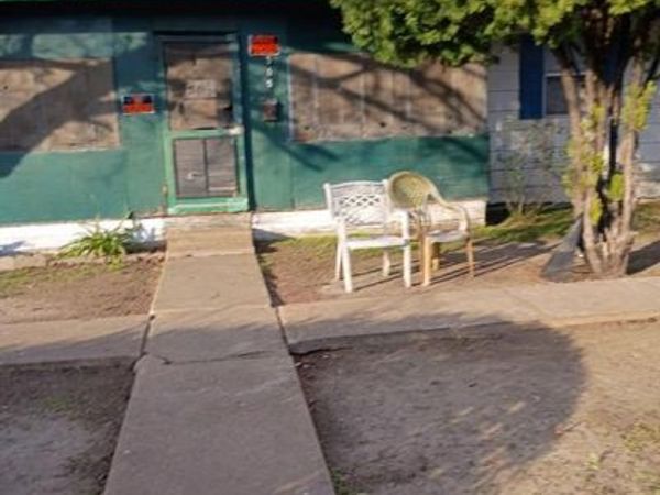 505 W 1st Street, Ferris, TX 75125