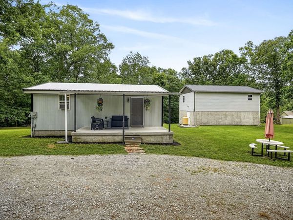 1400 Orlie Young Rd , Crab Orchard, TN 37723
