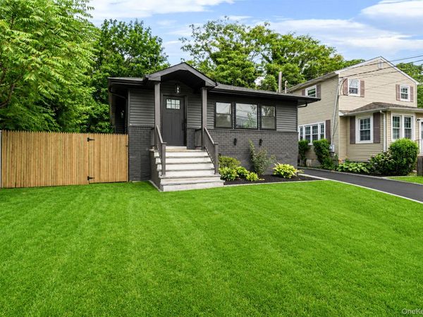 2386 New York Avenue , Unit 1, Huntington, NY 11746
