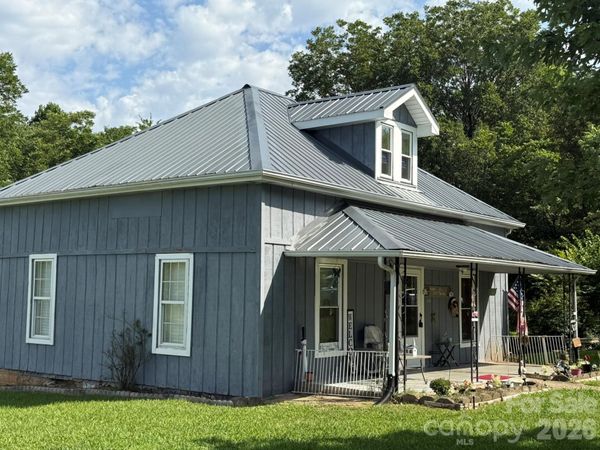 304 Main Avenue W, Hildebran, NC 28637