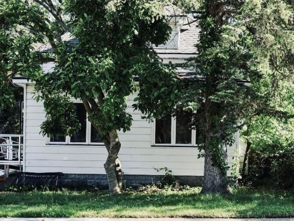 1079 W Southern Avenue, Muskegon, MI 49441