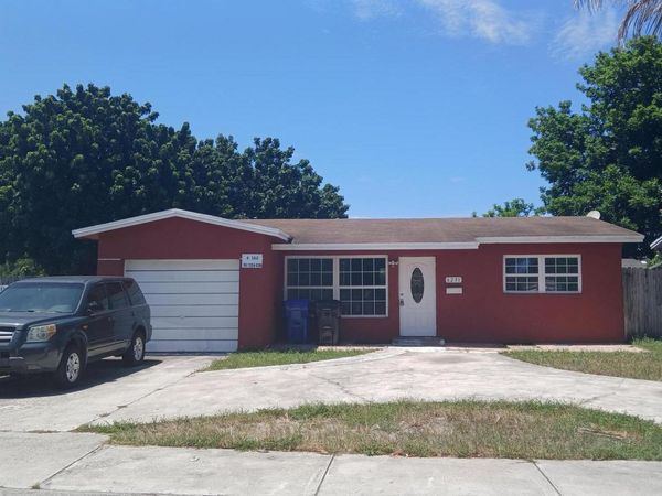 6231 SW 9th Place, North Lauderdale, FL 33068