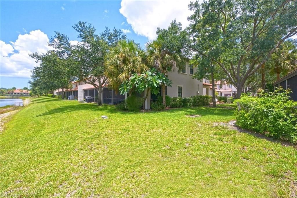7631 Bristol Cir, Naples, FL 34120 Photo