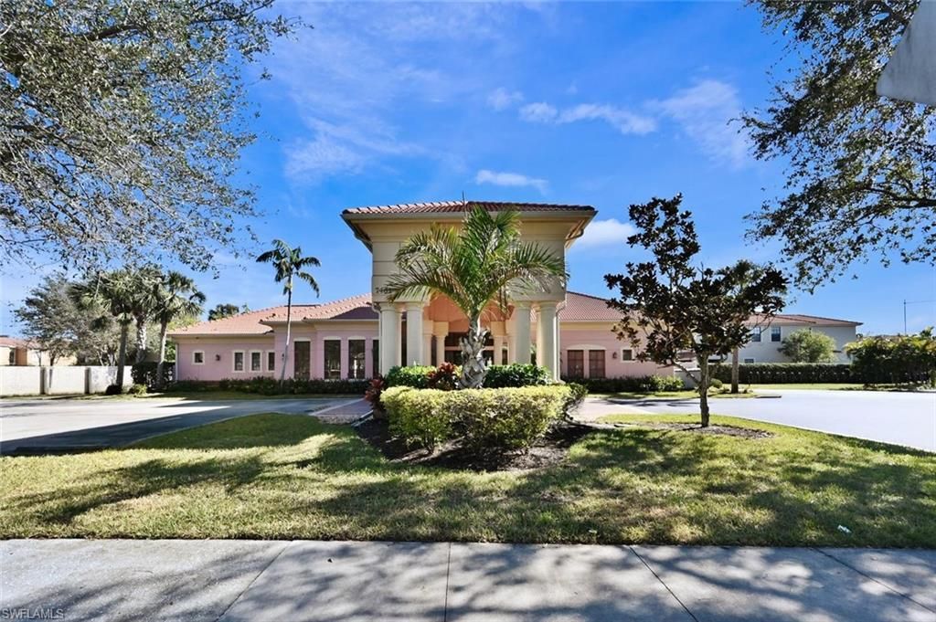 7631 Bristol Cir, Naples, FL 34120 Photo