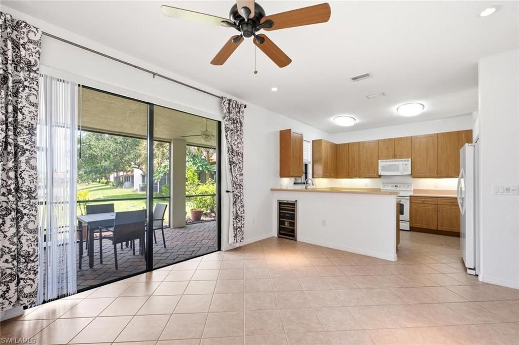 7631 Bristol Cir, Naples, FL 34120 Photo