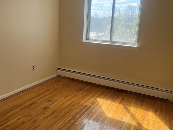 Bronx, NY 10466