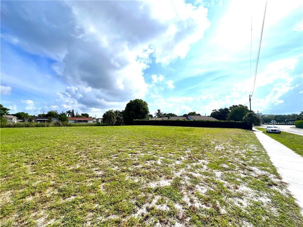1359 Granada Blvd , Naples, FL 34103 Photo