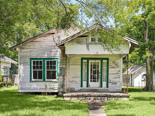 540 LAFITTE Street , Mandeville, LA 70448