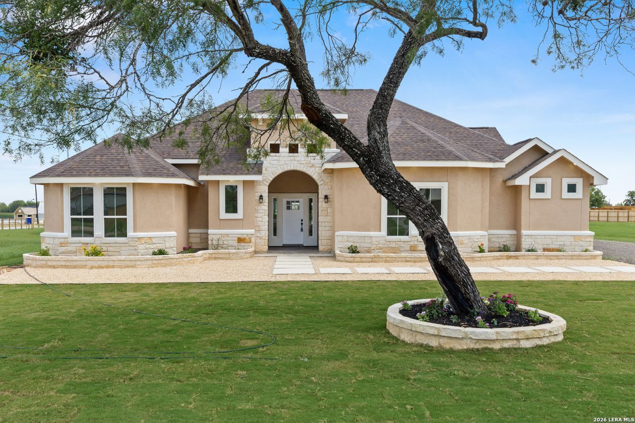13019 Pueblo Nuevo Dr, Atascosa, TX 78002 Main Photo