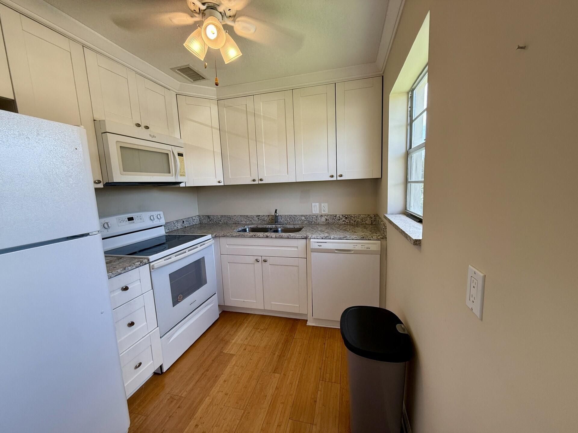 73 Hastings E, West Palm Beach, FL 33417 Photo