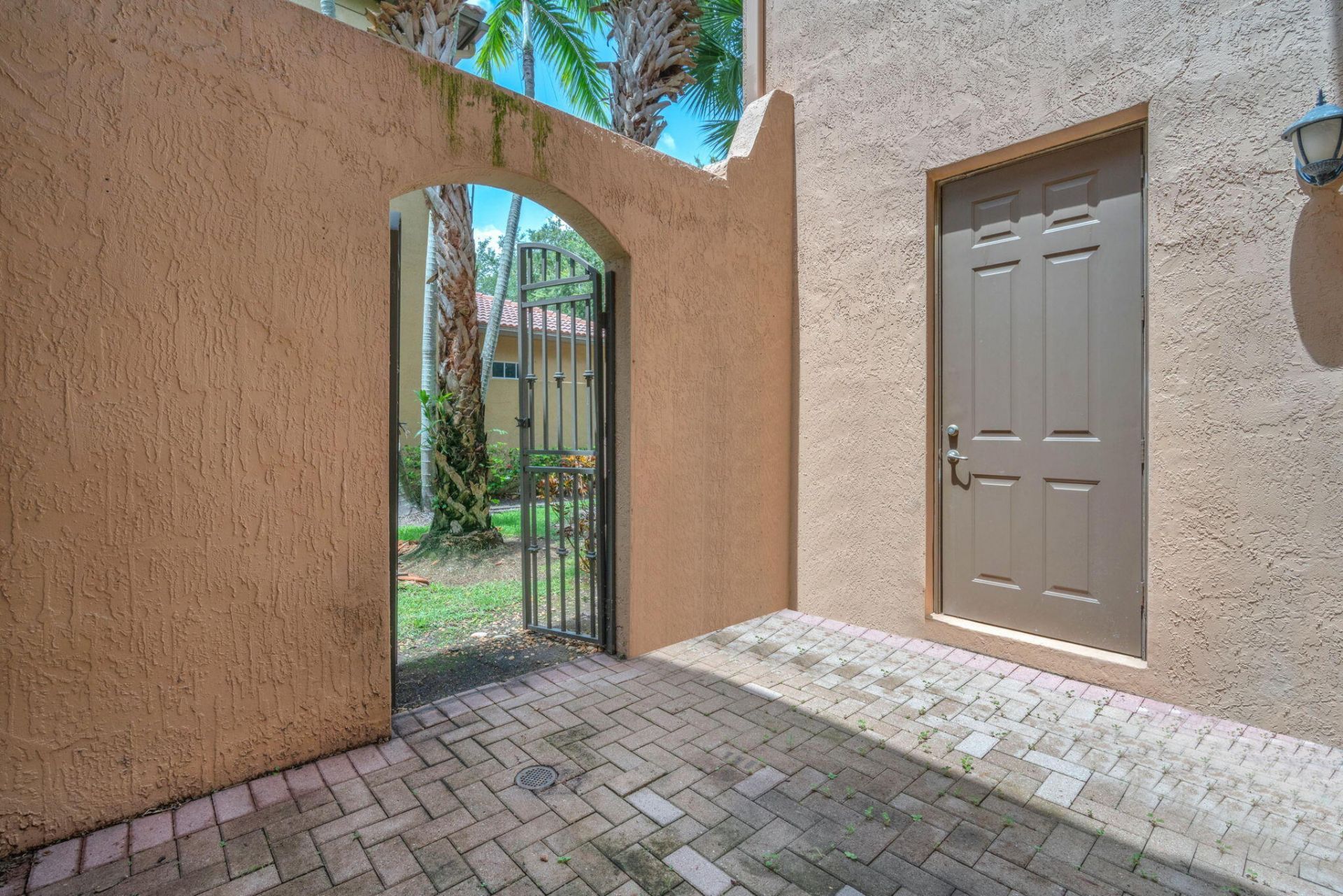 516 SW 147th Terrace, Unit 4-43, Pembroke Pines, FL 33027 Photo
